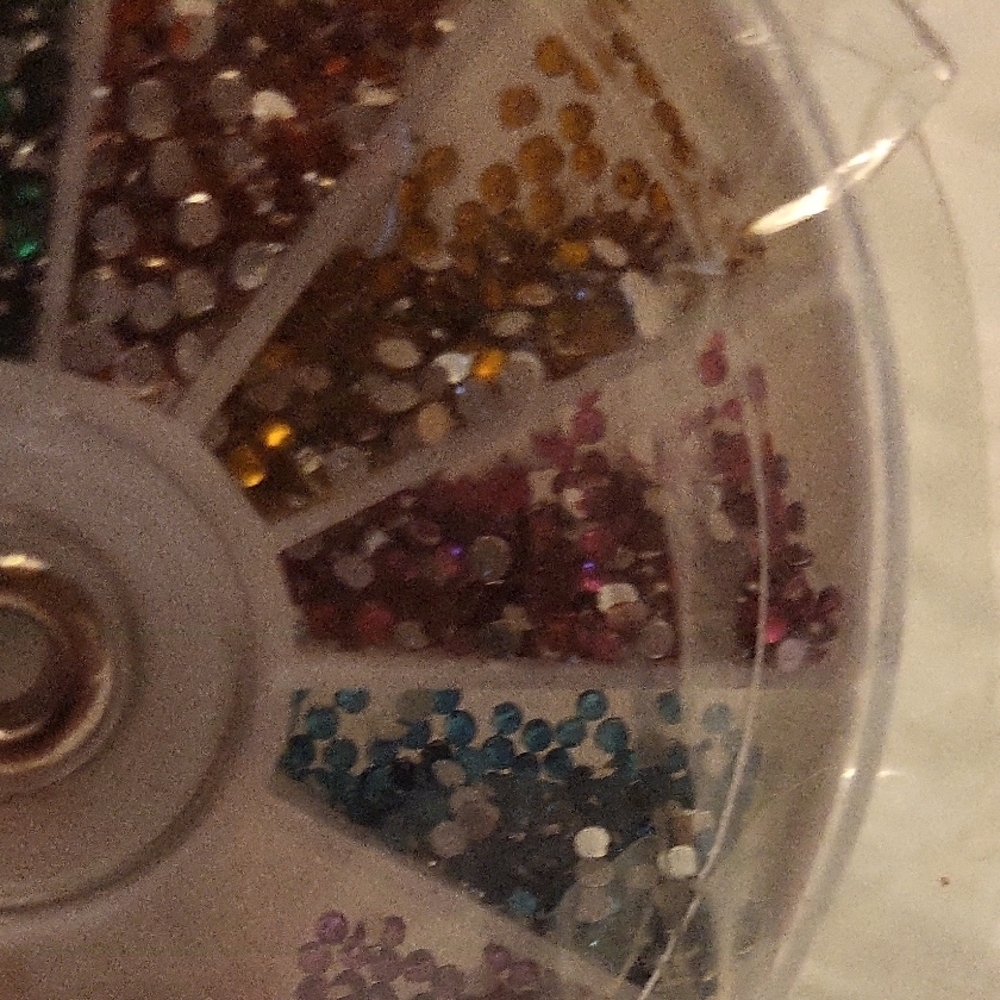 Multicolor Rhinestone Wheel for Crafting - Picture 5 of 6